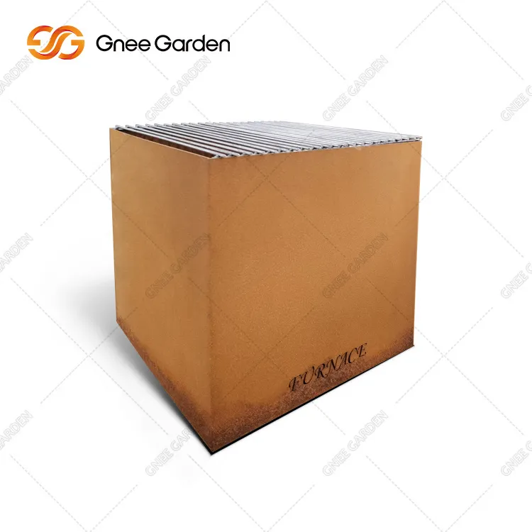 Oceľové ohnisko Corten v modernom dizajne na dvore