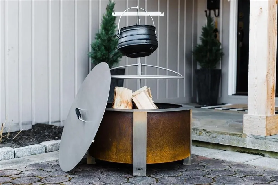 Oheň spaľovanie dreva z nehrdzavejúcej ocele